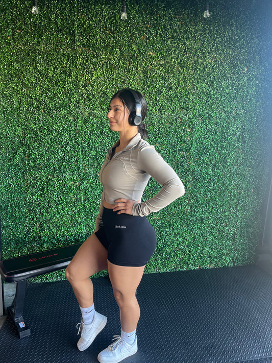 Black Seamless Shorts